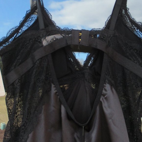 NWT black Nighty & panty with lace detail & removable pads size S - Picture 10 of 13